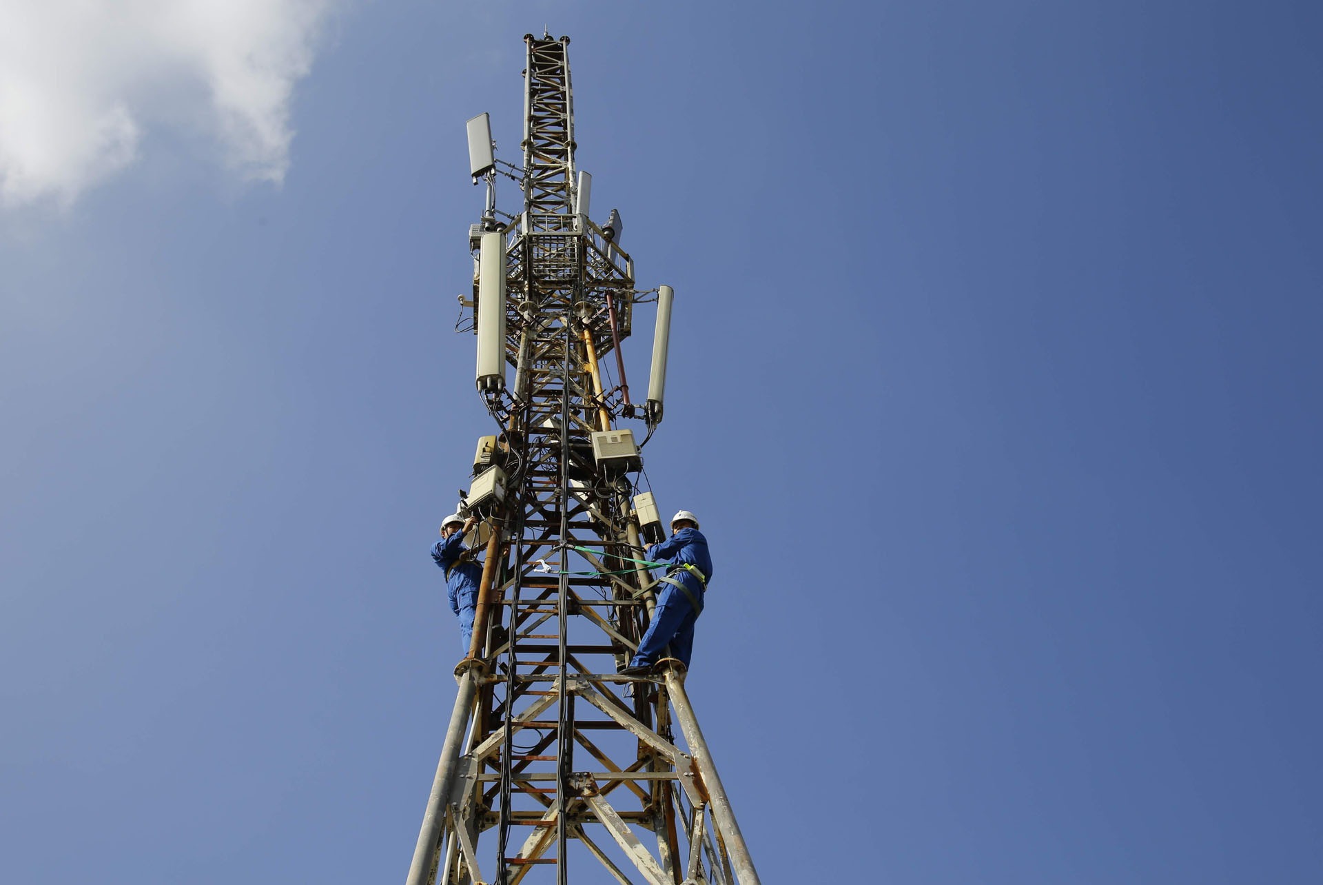 SỬA ĐỔI LUẬT VIỄN THÔNG ĐỂ TẠO NỀN TẢNG CHUYỂN ĐỔI SỐ QUỐC GIA