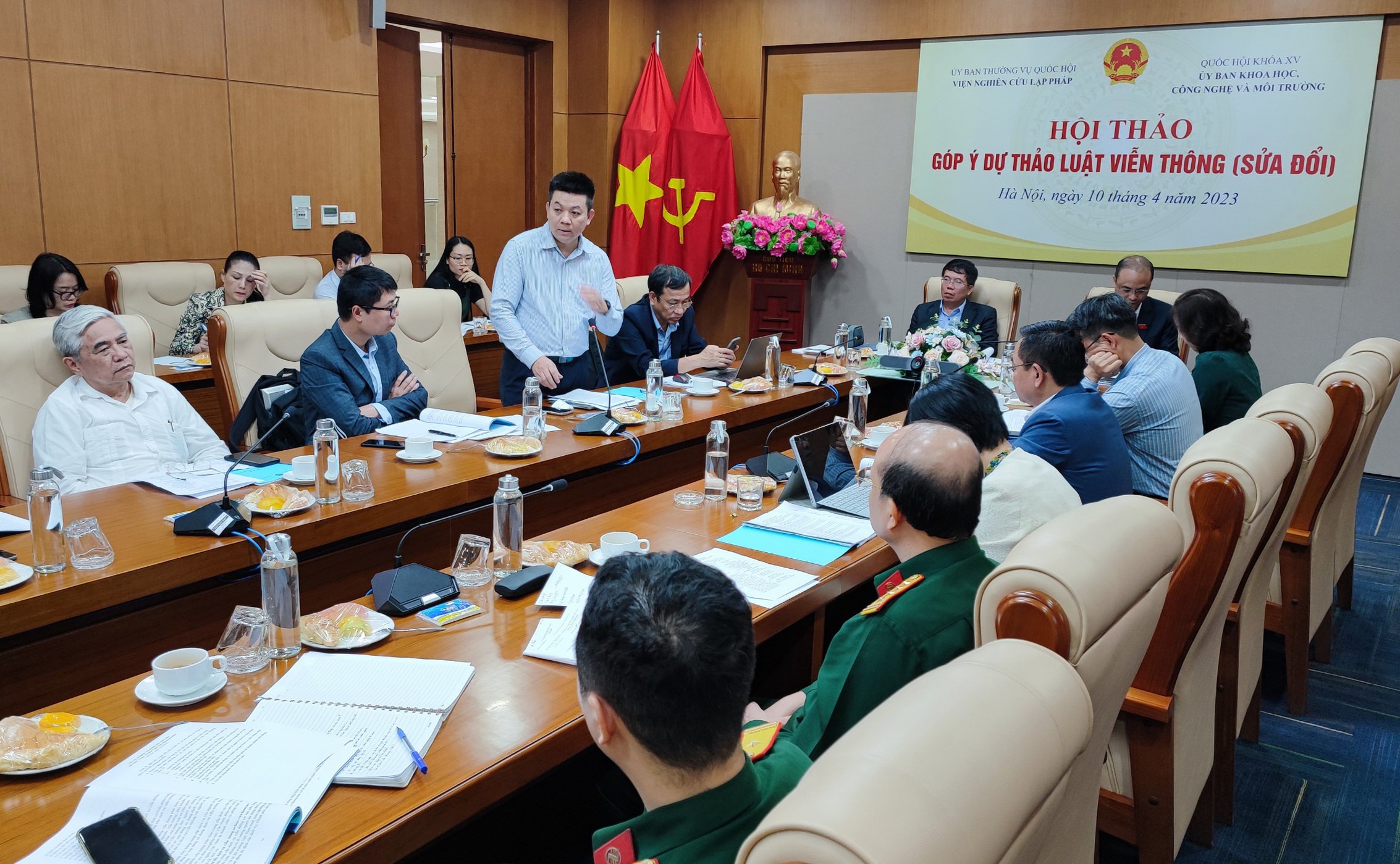 LUẬT VIỄN THÔNG PHẢI THÚC ĐẨY CHUYỂN ĐỔI SỐ VÀ BẢO VỆ NGƯỜI TIÊU DÙNG