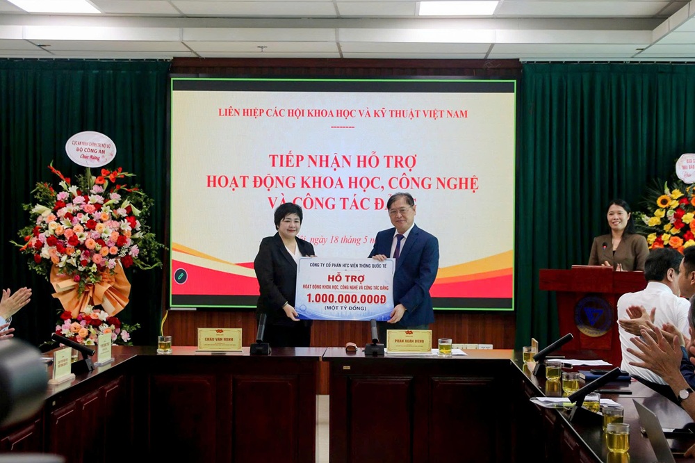 HITC trao tặng 1 tỷ đồng hỗ trợ hoạt động nghiên cứu khoa học của VUSTA
